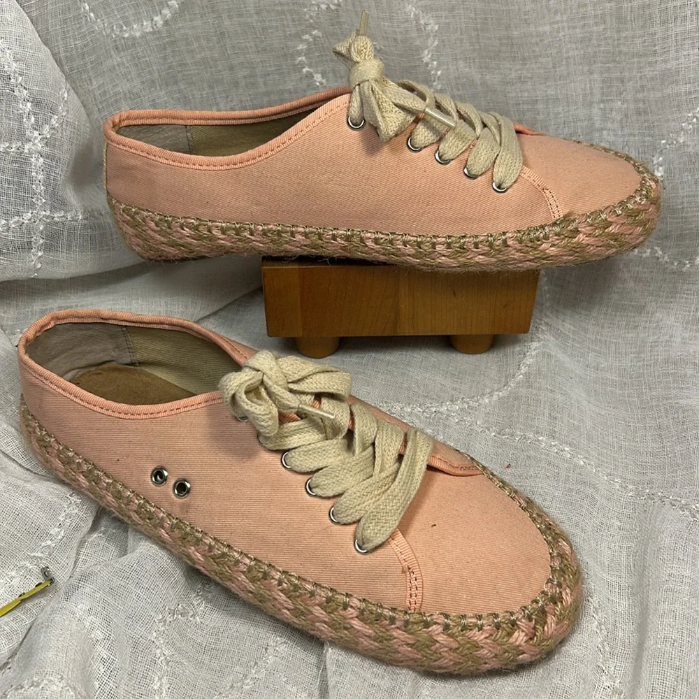 NWOT EMU espadrille leather flats